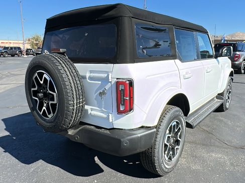 New 2025 Ford Bronco Outer Banks image 3