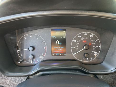 Used 2024 Toyota Corolla LE FWD image 7