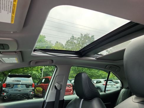 Used 2019 Toyota Camry XSE w/ Navigation Package FWD image 14