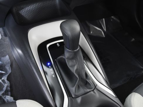 Used 2025 Toyota Corolla LE image 14