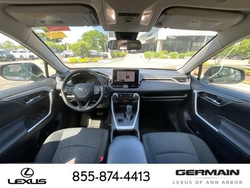 Used 2025 Toyota RAV4 XLE AWD/4WD image 14