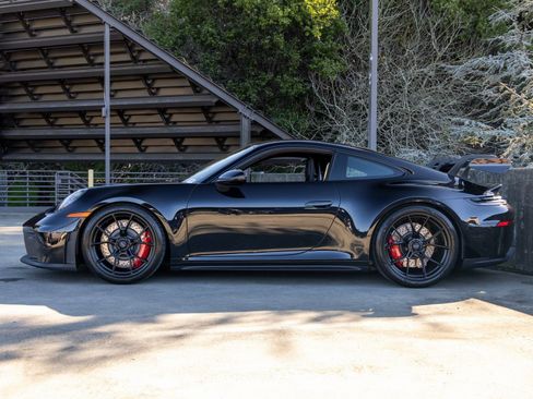 Certified 2026 Porsche 911 GT3 RWD image 2