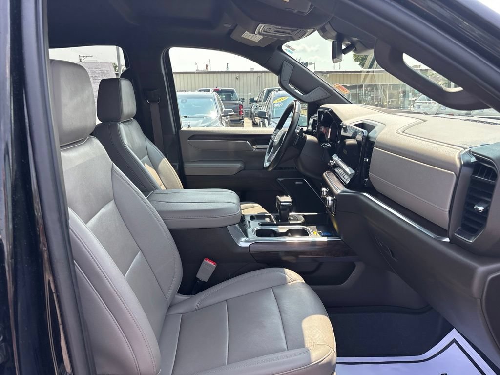 Used 2023 GMC Sierra 1500 SLT w/ SLT Premium Package AWD/4WD image 40