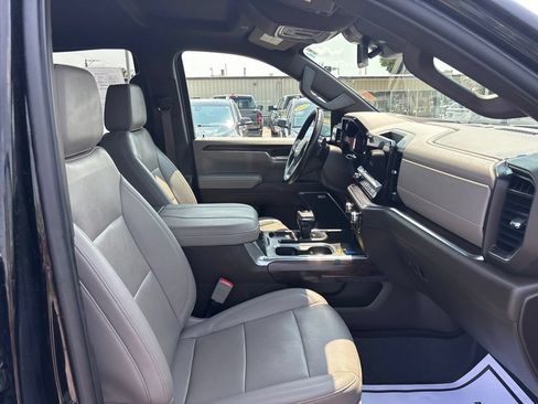 Used 2023 GMC Sierra 1500 SLT w/ SLT Premium Package AWD/4WD image 40