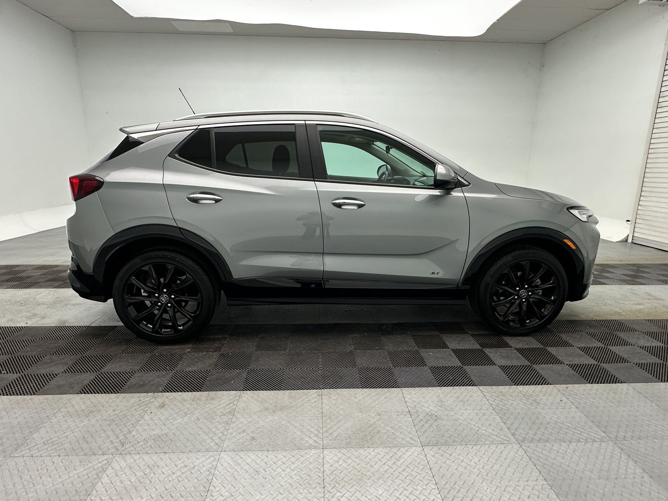 Certified 2025 Buick Encore GX Sport Touring w/ Experience Buick Package AWD/4WD image 8