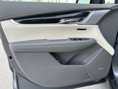 Used 2021 Cadillac XT6 Premium Luxury image 20