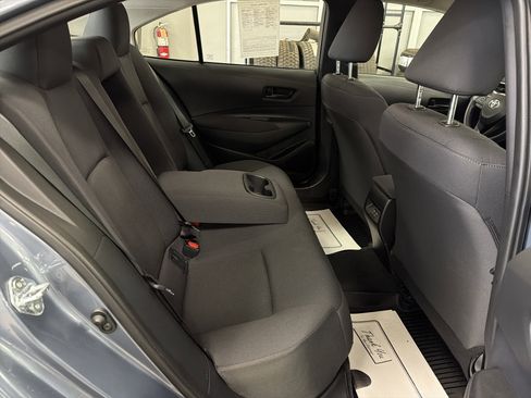 Used 2025 Toyota Corolla LE w/ LE Premium Package FWD image 29