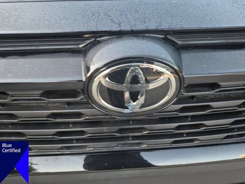 Used 2022 Toyota RAV4 XLE Premium FWD image 37