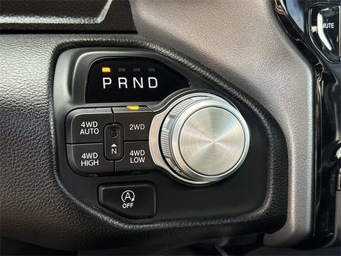 Used 2025 RAM 1500 Laramie image 15