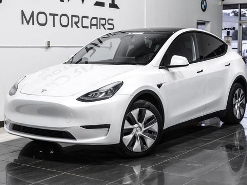 Used 2023 Tesla Model Y Long Range AWD/4WD image 8