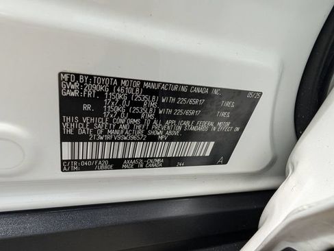 Used 2025 Toyota RAV4 XLE w/ Convenience Package FWD image 38