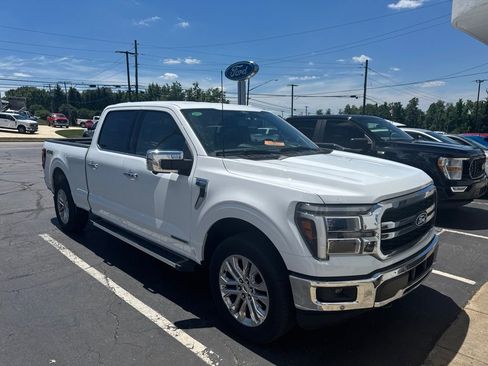 Used 2025 Ford F150 Lariat w/ Equipment Group 502A High AWD/4WD image 2