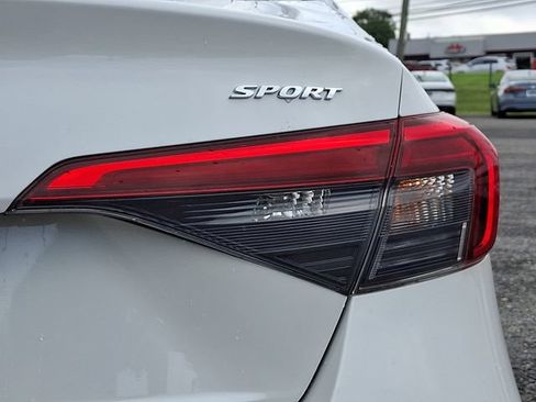 Used 2022 Honda Civic Sport image 28