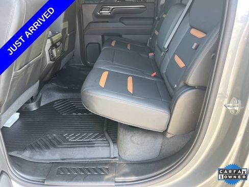 Used 2024 GMC Sierra 2500 AT4 w/ AT4 Premium Plus Package AWD/4WD image 19