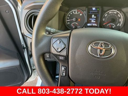 Used 2022 Toyota Tacoma SR AWD/4WD image 19