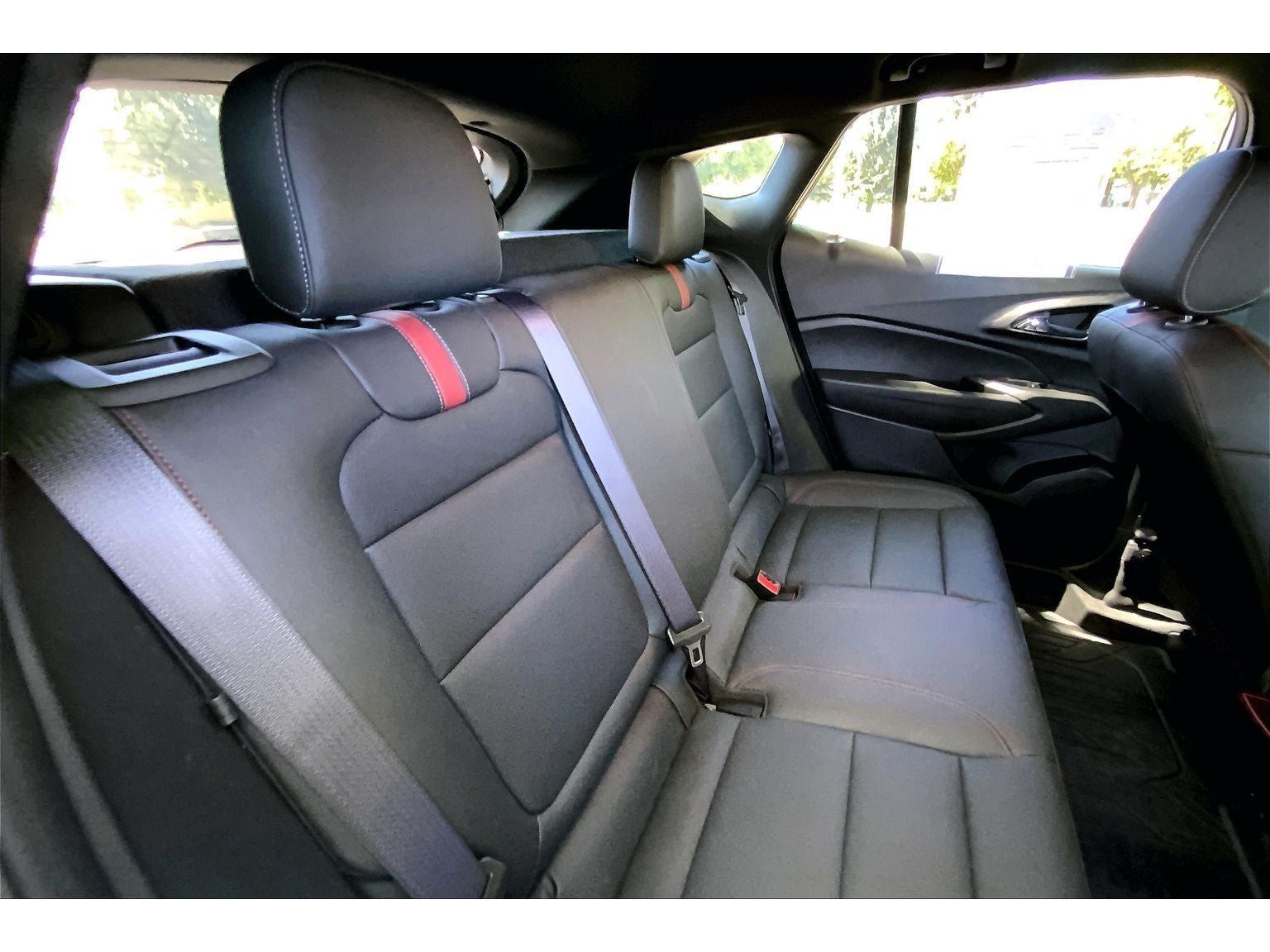 Used 2024 Chevrolet Trax RS w/ Sunroof Package FWD image 29