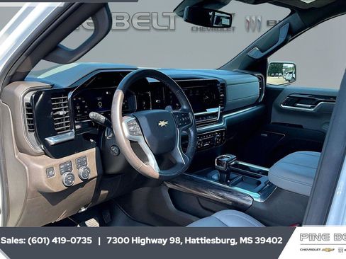 Used 2023 Chevrolet Silverado 1500 LTZ AWD/4WD image 13