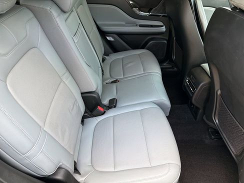 Used 2022 Lincoln Corsair AWD w/ Premium Package image 32