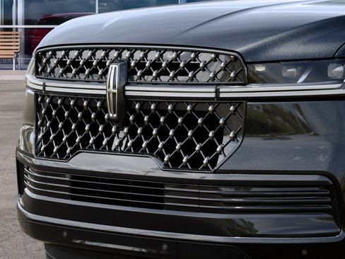 New 2027 Lincoln Navigator L Black Label AWD/4WD image 17