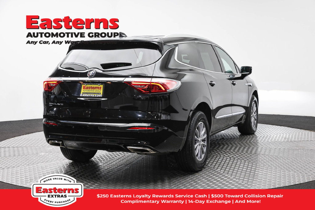 Used 2023 Buick Enclave Essence AWD/4WD image 6