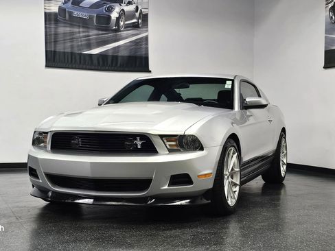 Used 2012 Ford Mustang Coupe RWD image 5