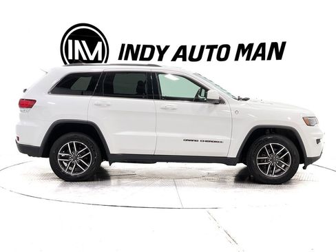 Used 2020 Jeep Grand Cherokee Laredo w/ Quick Order Package 2BN North image 3