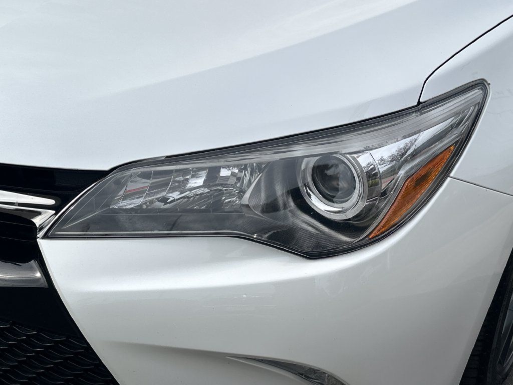 Certified 2017 Toyota Camry XSE w/ Moonroof Package FWD image 9