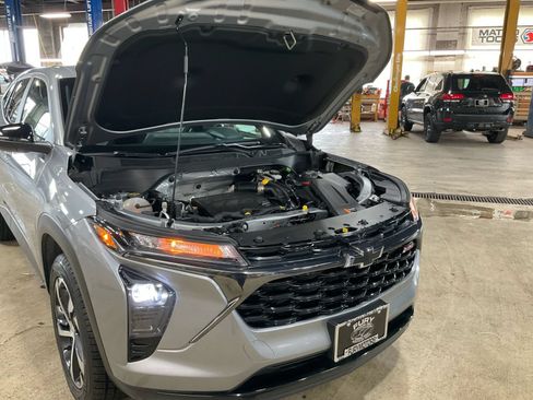 Used 2024 Chevrolet Trax RS w/ Driver Confidence Package FWD image 32