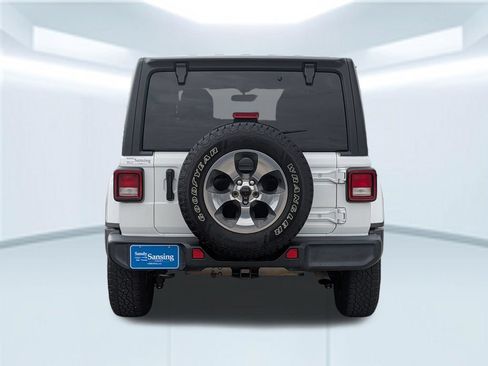 Used 2021 Jeep Wrangler Unlimited Sahara AWD/4WD image 5