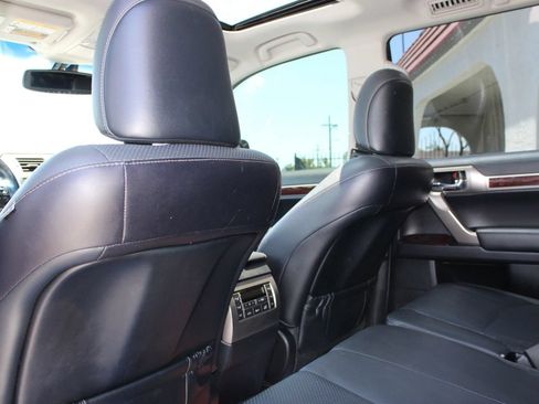 Used 2018 Lexus GX 460 Luxury AWD/4WD image 16