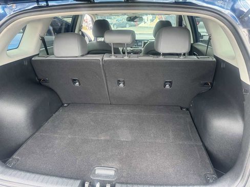 Used 2018 Kia Niro EX image 32