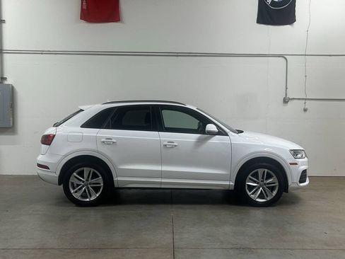 Used 2017 Audi Q3 2.0T Premium FWD image 3
