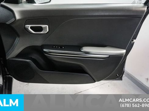 Used 2025 Kia K4 FWD image 41