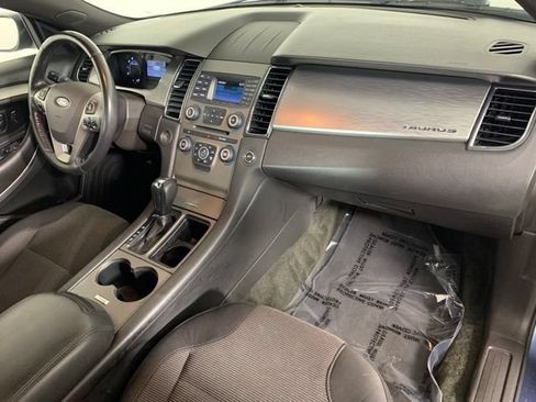 Used 2018 Ford Taurus SEL FWD image 5