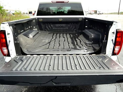 Used 2022 GMC Sierra 2500 SLE w/ SLE Convenience Package image 31