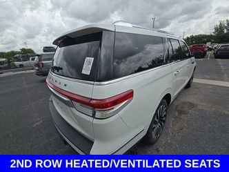 Used 2022 Lincoln Navigator L Black Label AWD/4WD image 4