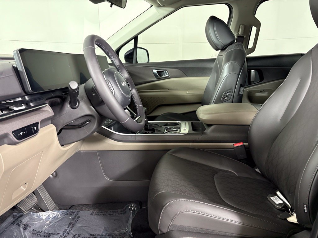 New 2026 Kia Carnival EX FWD image 21