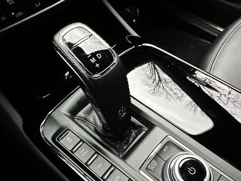 Used 2022 Maserati Levante GT image 37