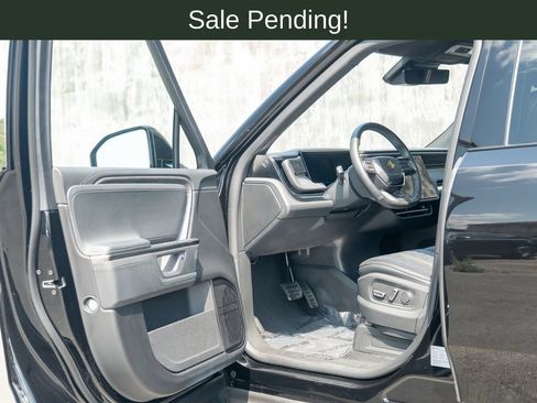 Used 2025 Rivian R1S Adventure AWD/4WD image 10