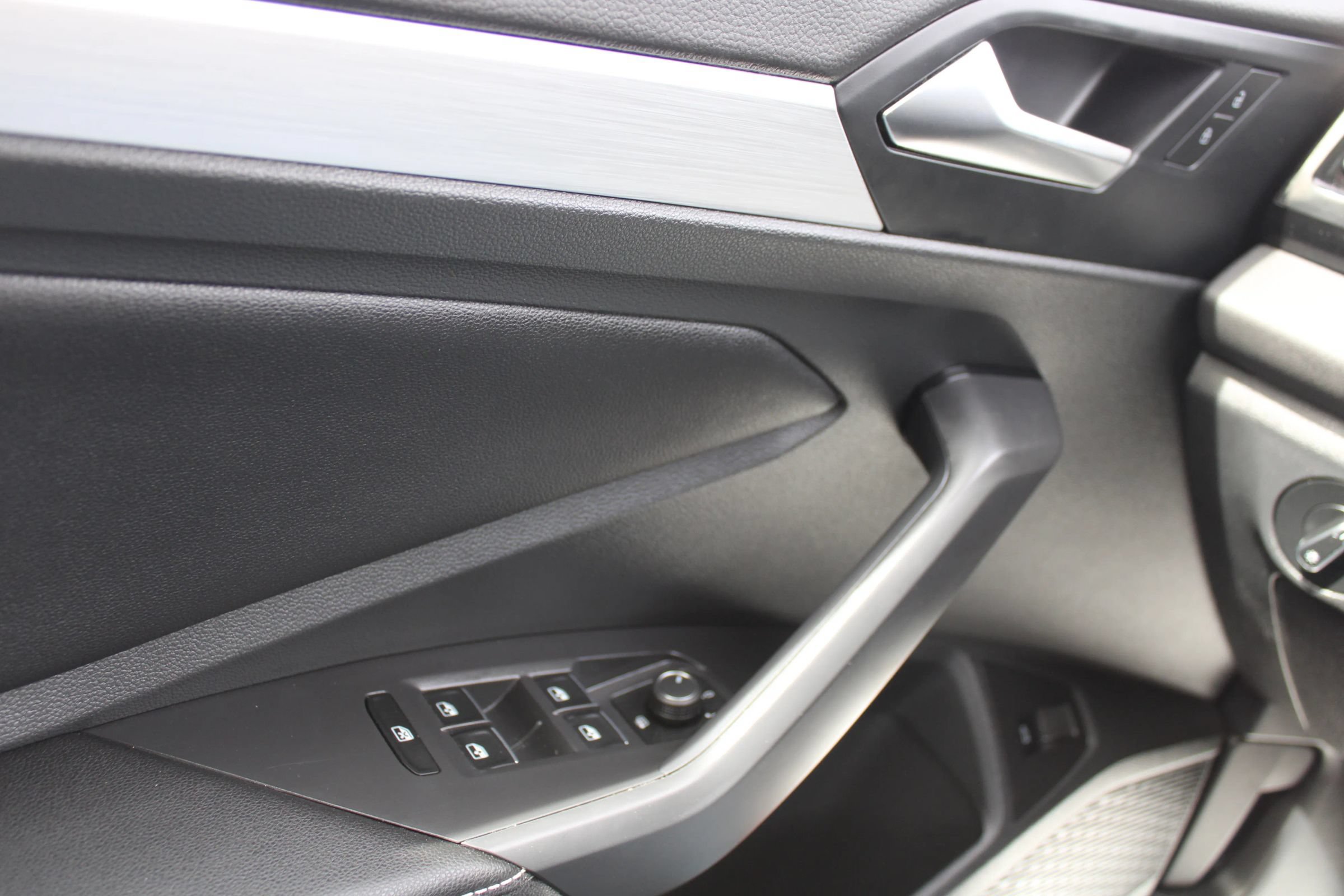 Used 2026 Volkswagen Jetta S FWD image 19