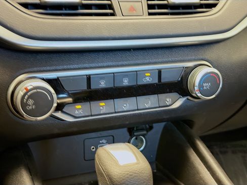 Used 2023 Nissan Altima 2.5 S image 10