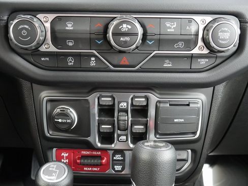 New 2026 Jeep Wrangler Unlimited Rubicon image 20