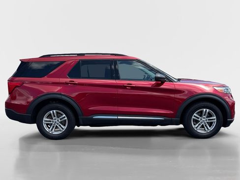 Used 2020 Ford Explorer XLT AWD/4WD image 6
