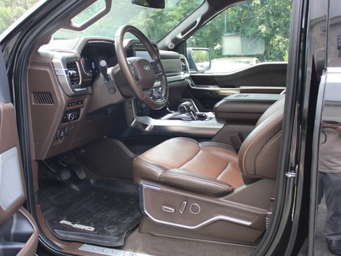 Used 2023 Ford F150 King Ranch w/ Equipment Group 601A High AWD/4WD image 17