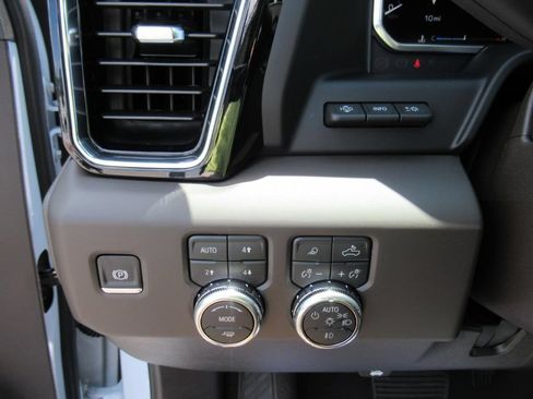 New 2026 GMC Sierra 2500 Denali w/ Denali Reserve Package AWD/4WD image 21