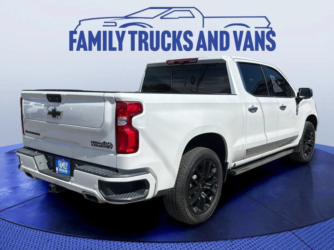 Used 2023 Chevrolet Silverado 1500 High Country w/ High Country Premium Package AWD/4WD image 5