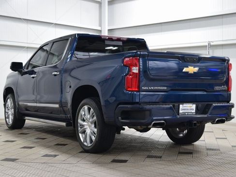 Used 2022 Chevrolet Silverado 1500 High Country w/ High Country Premium Package image 5