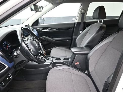 Used 2021 Kia Seltos S AWD/4WD image 11