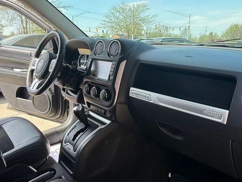 Used 2015 Jeep Compass Latitude w/ Trailer Tow Prep Group image 13