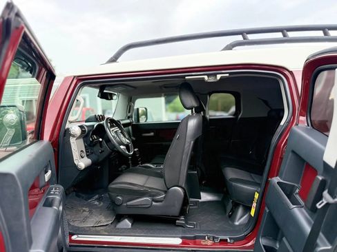 Used 2010 Toyota FJ Cruiser 4WD image 11
